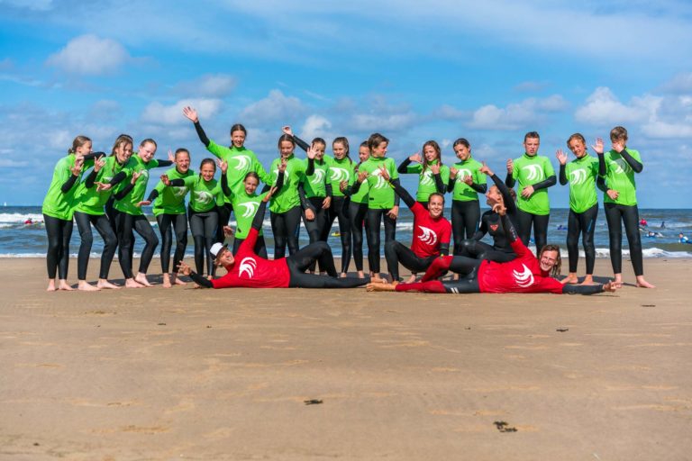 schoolreisje strand surfen